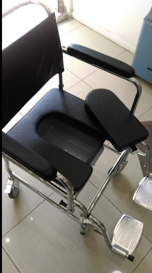 Commode chair